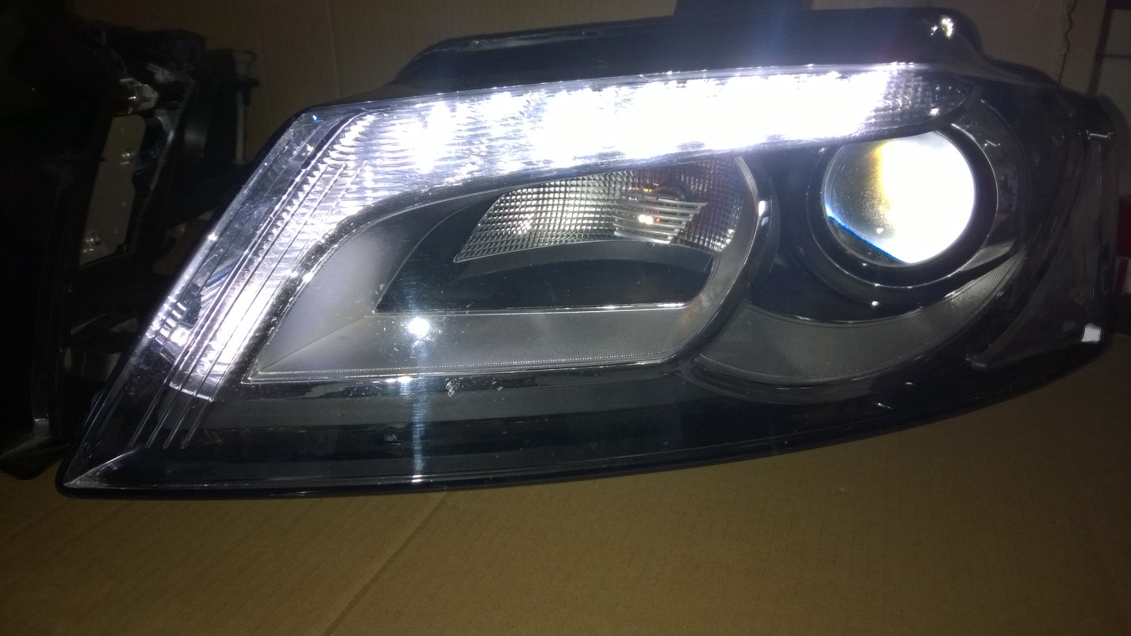 Regeneracja lamp Audi A3 DRL LED
