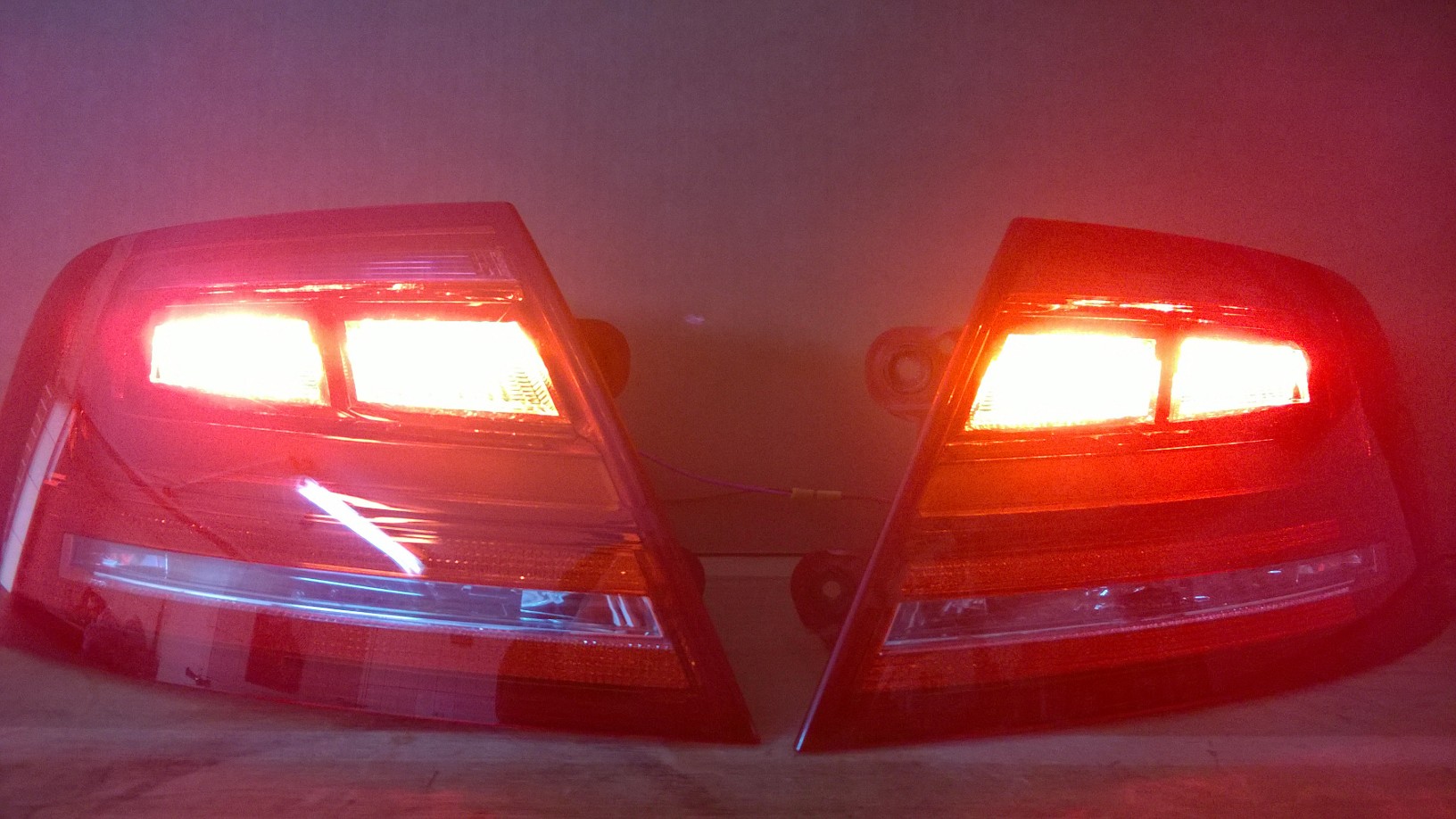Regeneracja lamp tylnych Audi A8 D4 4H0