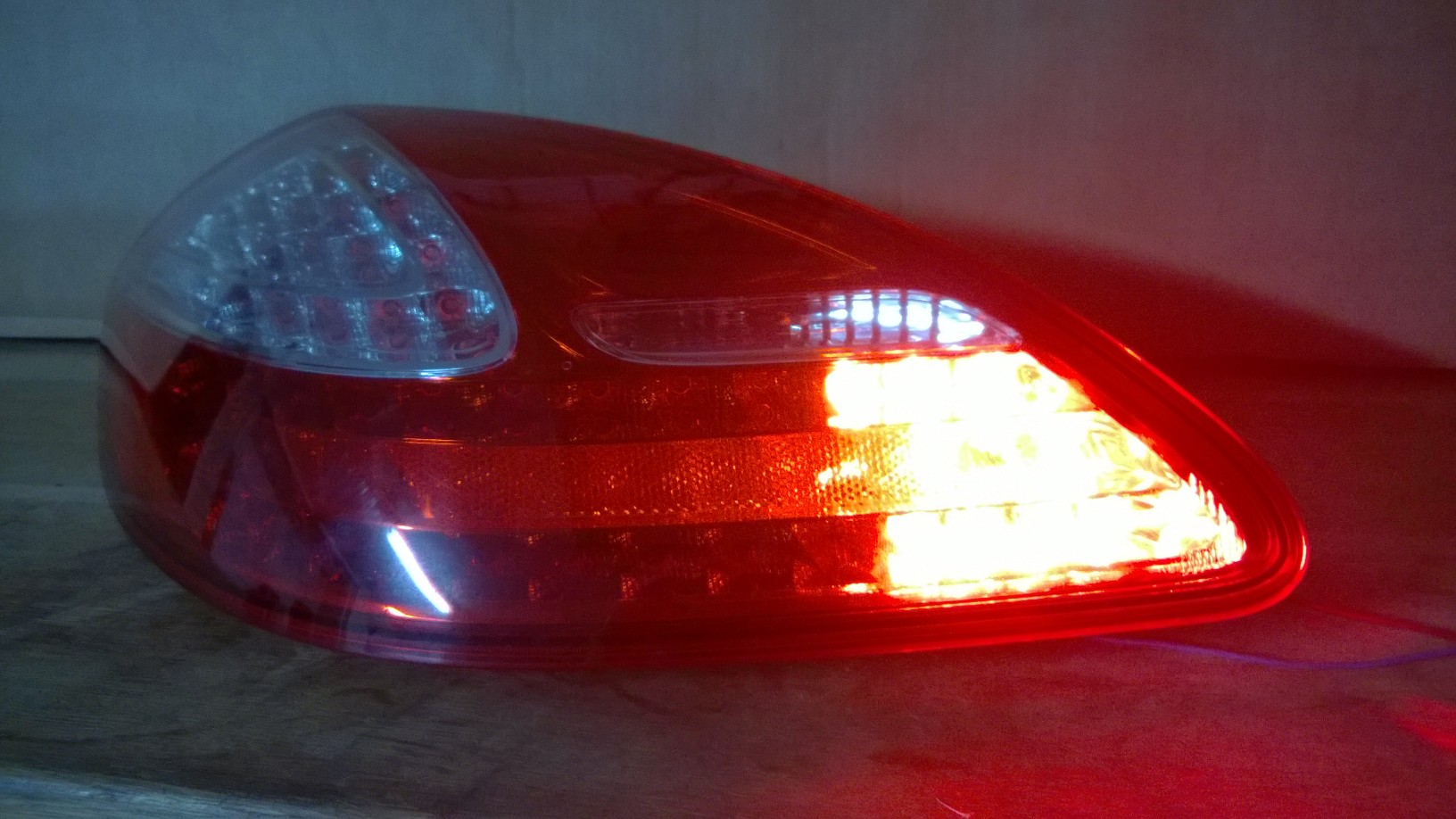 Regeneracja lamp LED tylnych Porsche Panamera