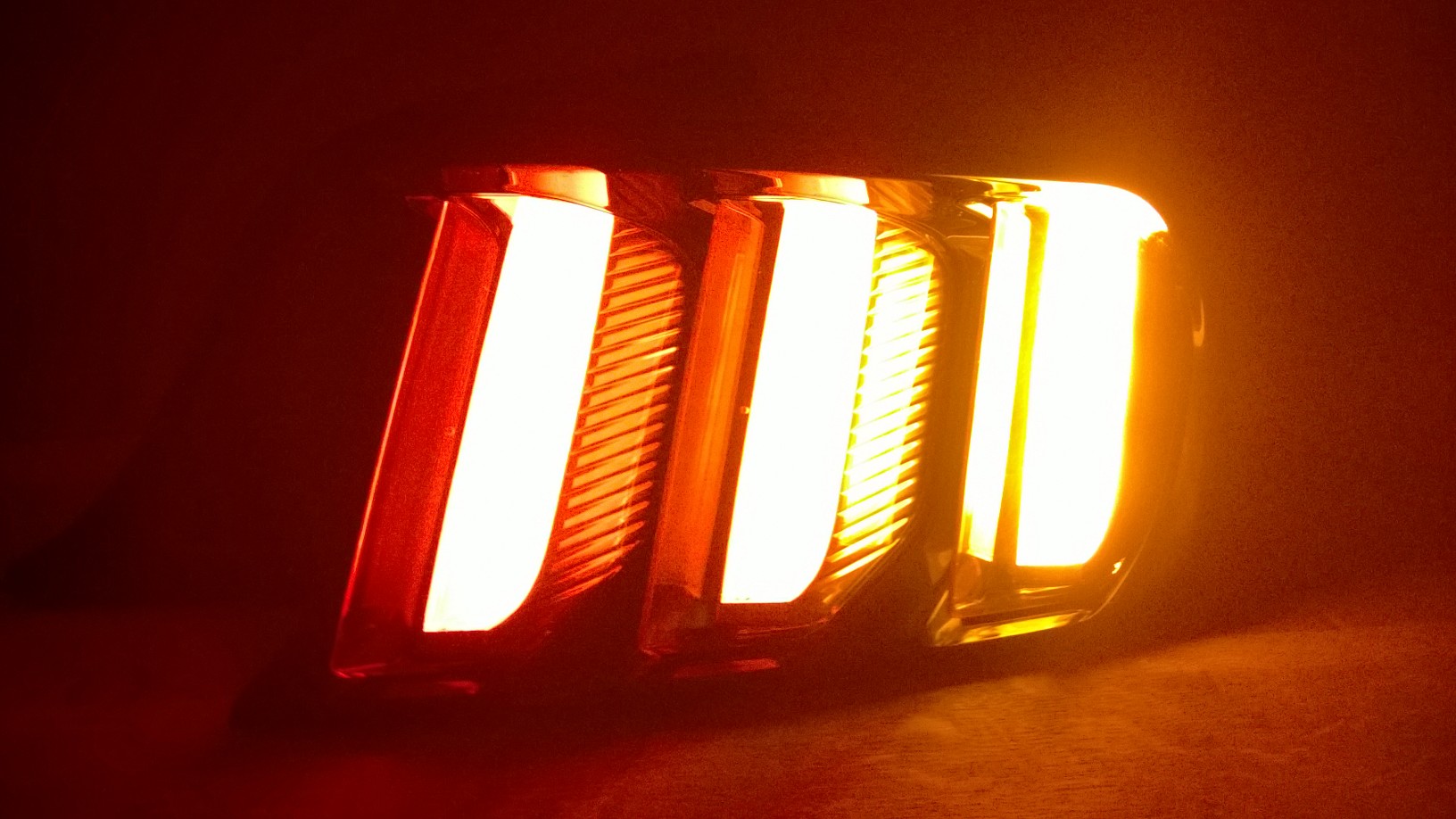 Regeneracja lamp LED Ford Mustang 2015r
