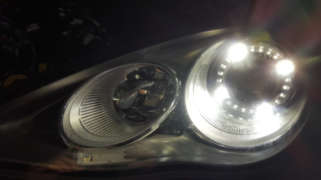 Regeneracja LED DRL Porsche Panamera lift - lampy przednie