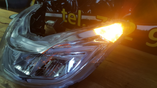 Lampa przednia skuter Honda PCX 2015r full led